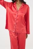  BSD070W42-BỘ SATIN DÀI CAO CẤP CỔ PIJAMA VỚI MÀU SẮC ĐỎ MANG NÉT SANG TRỌNG VÀ NỔI BẬT CHO MÙA TẾT. 