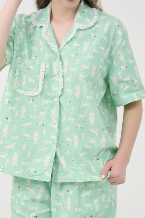 BSK011W44-BỘ KATE SHORT VỚI THIẾT KẾ  CỔ PIJAMA, PHỐI REN TRANG TRÍ NỔI BẬT  MANG LẠI VẺ ĐẸP NHẸ NHÀNG VÀ NỮ TÍNH 