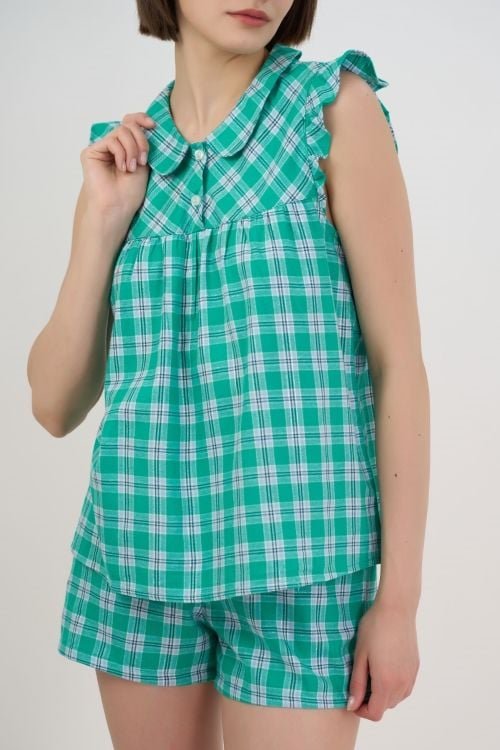  BSK014S33-BỘ KATE SHORT THIẾT KẾ CỔ SEN VÀ PHỐI TAY BÈO XINH XẮN VỚI HỌA TIẾT CARO TẠO CẢM GIÁC THOẢI MÁI VÀ TƯƠI TRẺ. 