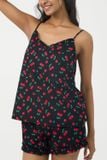  BSK019S02-BỘ SHORT KATE 2 DÂY TRÊN NỀN VẢI ĐEN KẾT HỢP VỚI HOẠ TIẾT CHERRY ĐỎ NỔI BẬT, TẠO ĐIỂM NHẤN NGỌT NGÀO VÀ TƯƠI TẮN. 