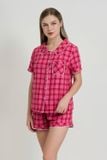  BSK053W34-BỘ SHORT KATE THIẾT KẾ CỔ LÁ SEN ĐỘC ĐÁO VỚI HỌA TIẾT CARO HỒNG TẠO CẢM GIÁC THOẢI MÁI VÀ TRẺ TRUNG. 