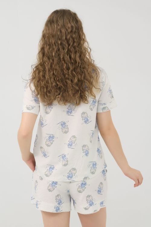  BSK054W31-BỘ SHORT KATE THIẾT KẾ CỔ LÁ SEN VỚI ĐIỂM NHẤN RODE NỔI BẬT TẠO CẢM GIÁC THOẢI MÁI VÀ TRẺ TRUNG. 