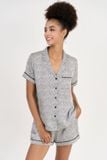  BSS019S42-BỘ SHORT SATIN CỔ PIJAMA VỚI CHẤT LIỆU MỀM MỊN, MÁT MẺ MANG LẠI CẢM GIÁC THOẢI MÁI VÀ SANG TRỌNG KHI MẶC. 
