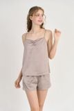  BSS01S5S31-BỘ SATIN SHORT VỚI THIẾT KẾ 2 DÂY QUYẾN RŨ, MANG LẠI CẢM GIÁC MỀM MẠI VÀ THOÁNG MÁT. 