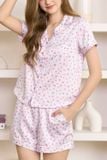  BSS02S5S51-BỘ SHORT SATIN VỚI THIẾT KẾ CỔ PIJAMA MANG PHONG CÁCH NHẸ NHÀNG VÀ THOẢI MÁI KHI MẶC 