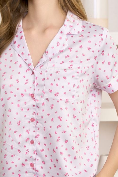  BSS02S5S51-BỘ SHORT SATIN VỚI THIẾT KẾ CỔ PIJAMA MANG PHONG CÁCH NHẸ NHÀNG VÀ THOẢI MÁI KHI MẶC 