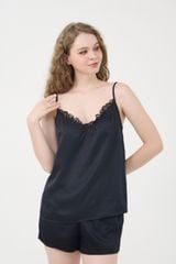 BSS073W31-BỘ SATIN SHORT VỚI THIẾT KẾ 2 DÂY QUYẾN RŨ, ĐIỂM NHẬN REN NỔI BẬT MANG LẠI CẢM GIÁC MỀM MẠI VÀ THOÁNG MÁT.