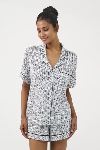  BST060W42-BỘ SHORT THUN PIJAMA THIẾT KẾ TỪ CHẤT LIỆU THUN CO GIÃN, MỀM MẠI MANG LẠI SỰ THOẢI MÁI CHO MÙA HÈ 