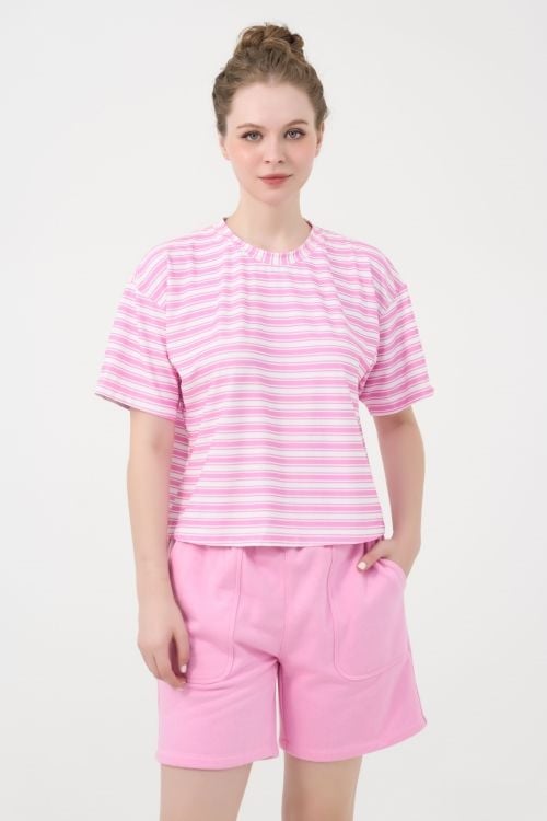  BST080W41-BỘ SHORT THUN VỚI THIẾT KẾ ÁO CROPTOP MANG PHONG CÁCH TRẺ TRUNG VÀ NĂNG ĐỘNG, TẠO CẢM GIÁC THOẢI MÁI KHI MẶC 