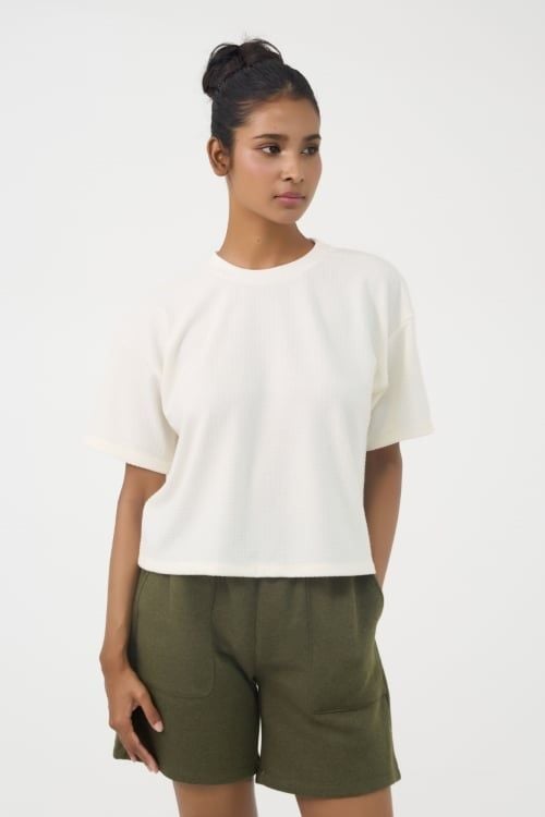  BST080W42-BỘ SHORT THUN VỚI THIẾT KẾ ÁO CROPTOP MANG PHONG CÁCH TRẺ TRUNG VÀ NĂNG ĐỘNG, TẠO CẢM GIÁC THOẢI MÁI KHI MẶC 