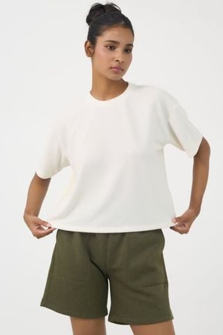  BST080W42-BỘ SHORT THUN VỚI THIẾT KẾ ÁO CROPTOP MANG PHONG CÁCH TRẺ TRUNG VÀ NĂNG ĐỘNG, TẠO CẢM GIÁC THOẢI MÁI KHI MẶC 