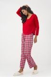 BTD210W42-BỘ DÀI TAY KẾT HỢP GIỮA ÁO THUN ĐỎ VÀ QUẦN CARO ĐỎ TẠO VẺ NGOÀI TRẺ TRUNG VÀ NĂNG ĐỘNG MÙA TẾT. 