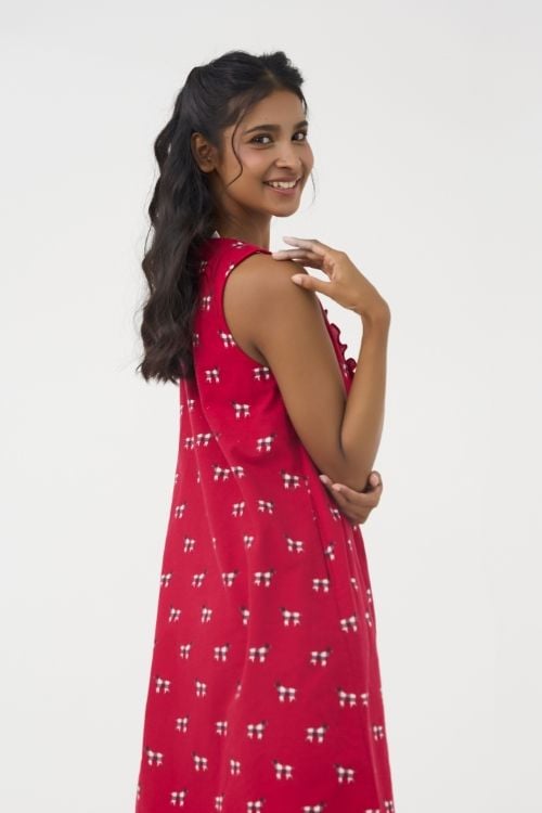  DDK070W41-ĐẦM KATE NỈ  MÀU ĐỎ SÁT NÁCH VỚI THIẾT KẾ NHẸ NHÀNG CHO MÙA TẾT. 