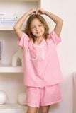  KSK022W41-BỘ SHORT KATE VỚI THIẾT KẾ  PIJAMA  ĐIỂM NHẤN REN NỔI BẬT TẠO SỰ XINH XẮN VÀ ĐÁNG YÊU CHO BÉ. 