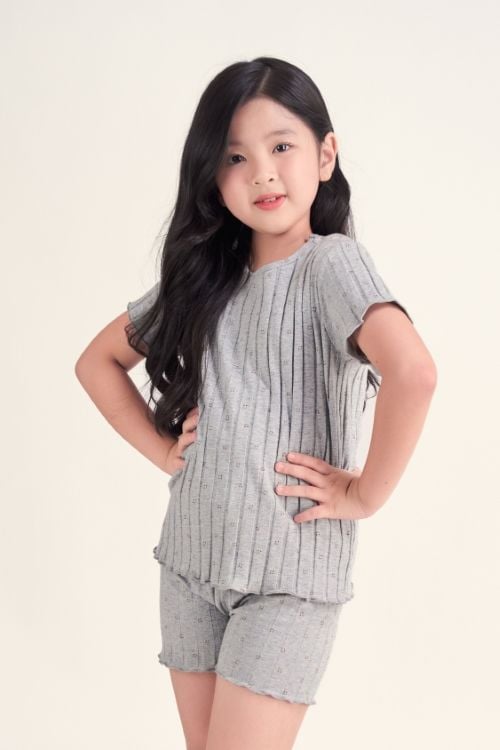  KST013S41-BỘ THUN SHORT MÀU XÁM VỚI NHIỀU HỌA TIẾT XINH XẮN CHO BÉ. 