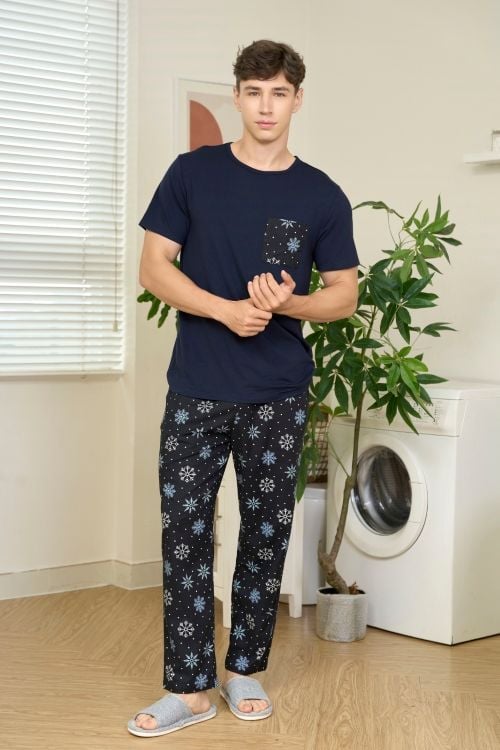  MDT010W41-BỘ PHỐI QUẦN KATE HỌA TIẾT GIÁNG SINH VỚI ÁO THUN COTTON CHO NAM 