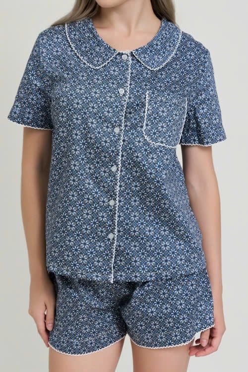  BSK053W33-BỘ SHORT KATE THIẾT KẾ CỔ LÁ SEN ĐỘC ĐÁO VỚI MÀU SẮC XANH TẠO CẢM GIÁC THOẢI MÁI VÀ TRẺ TRUNG. 