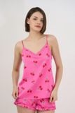  BSS013S31-BỘ SHORT SATIN 2 DÂY TRÊN NỀN VẢI HỒNG  KẾT HỢP VỚI HOẠ TIẾT CHERRY NỔI BẬT, TẠO ĐIỂM NHẤN NGỌT NGÀO VÀ TƯƠI TẮN. 