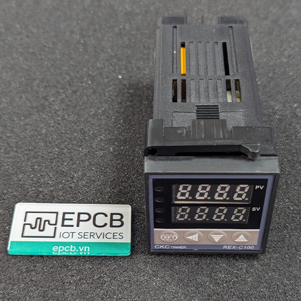 Bộ điều khiển nhiệt độ lập trình PID REX