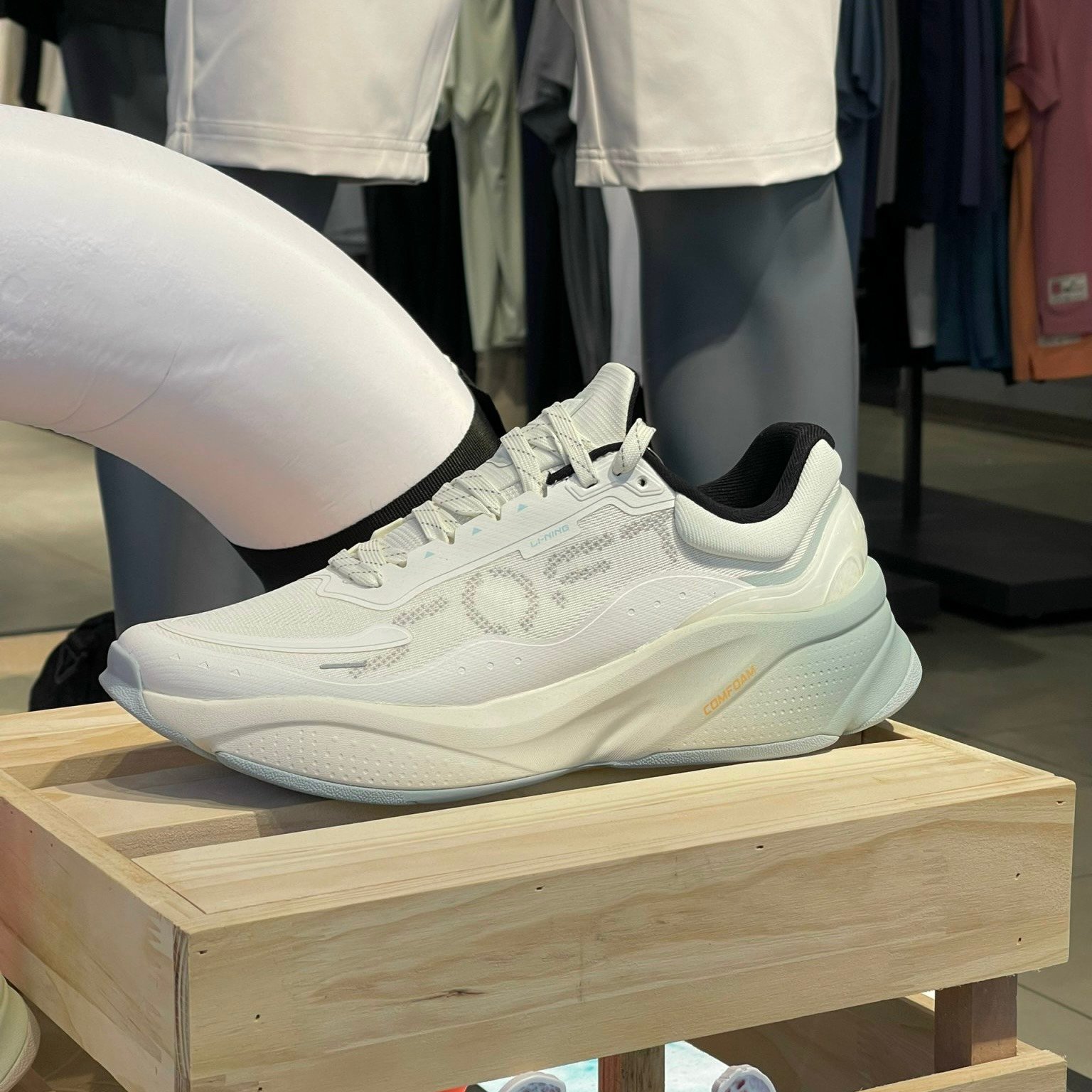 LI-NING リーニン　バスケシューズ　2足セット 楽天市場】LI-NING(リーニン) ABAU053-2 SPEED 11 メンズ 軽量