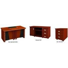 Bàn giám đốc BGD18F3