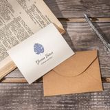 Thiệp in hình lá cây