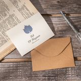 Thiệp in hình lá cây