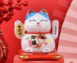 Mèo thần tài vẫy tay năng lượng mặt trời