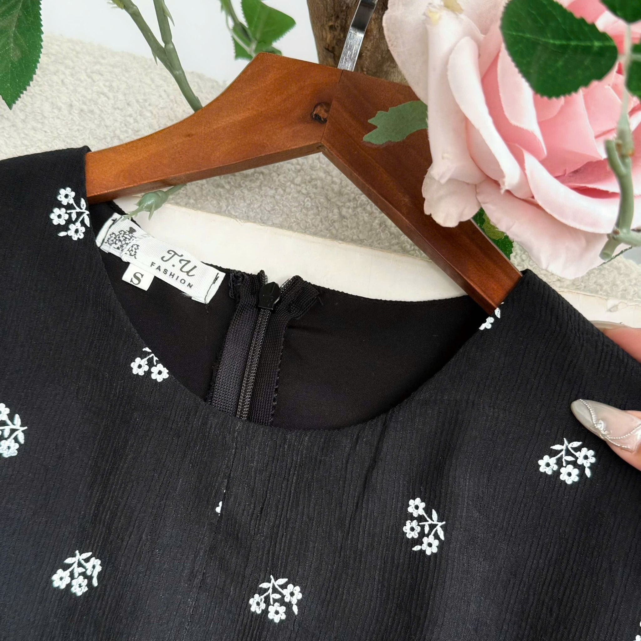 Đầm Tơ Tằm Thiết Kế TuTu Store Phù Hợp Đi Chơi Dành Cho Nữ - Mã D1234