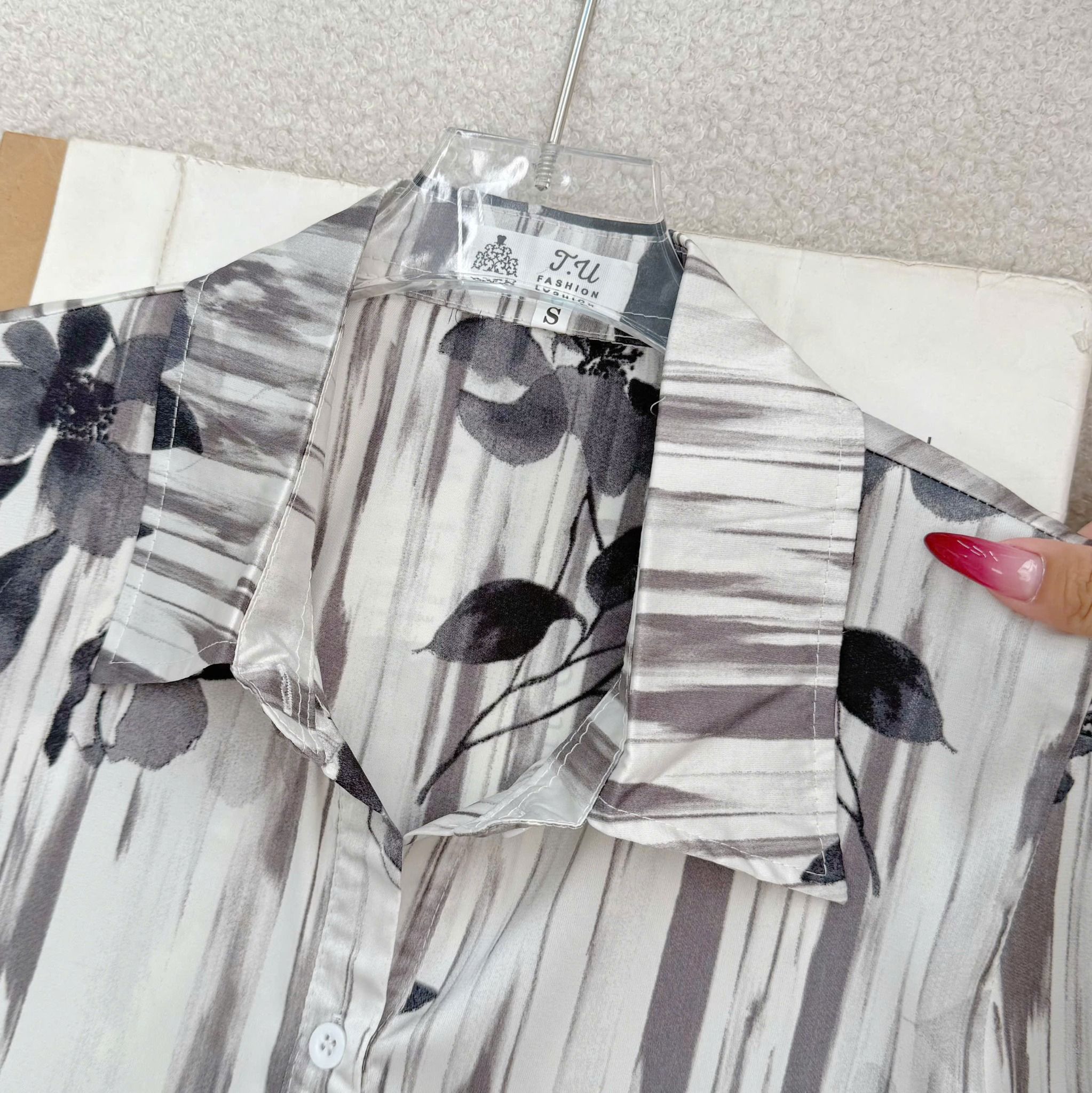 Áo Sơ Mi Cổ Điển Satin Lạnh Phù Hợp Đi Chơi Thiết Kế TuTu Store Dành Cho Nữ -Mã A497