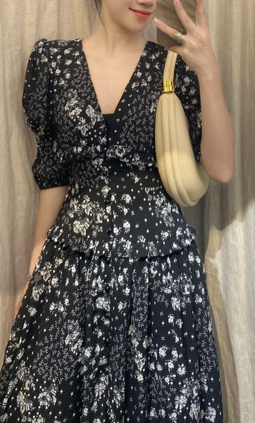  Lassy Dress - Đầm voan in hoa có cúc D709 