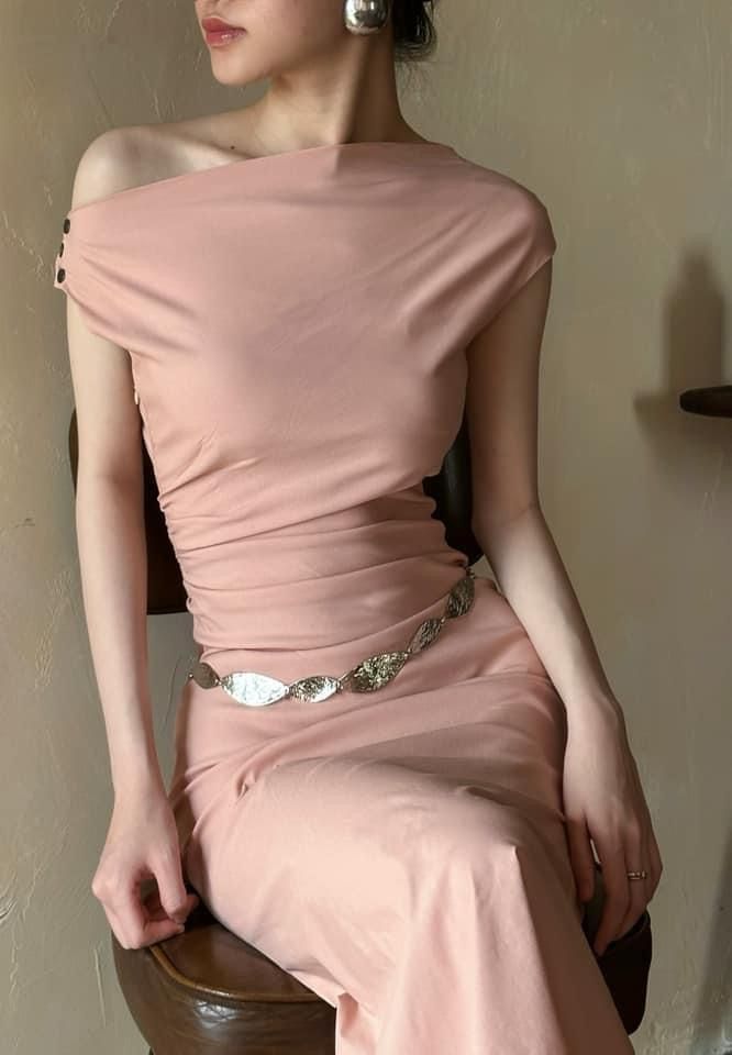  Zoey Dress - Đầm Lệch Vai Nhấn Eo D982 