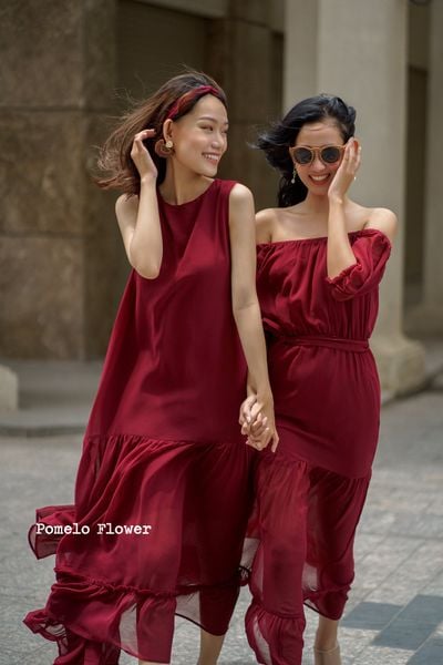  Macie Dress - Đầm xô lụa trễ vai đỏ D60 