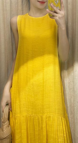  Krixi Dress - Đầm xô lụa sát nách vàng D52 