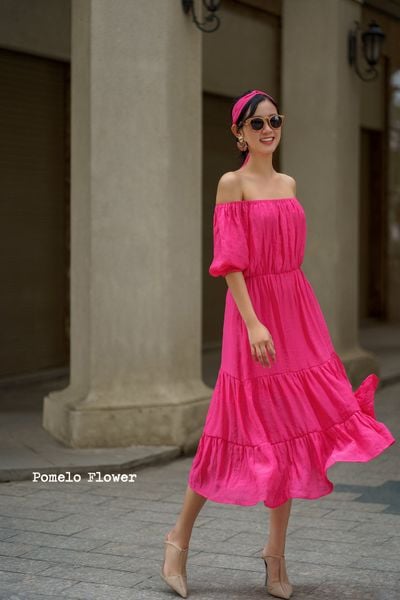  Gracie Dress - Đầm xô lụa trễ vai hồng D69 