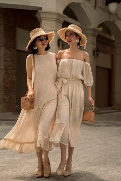  Laurel Dress - Đầm xô lụa trễ vai trắng D71 