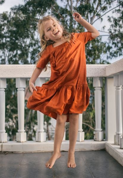  Olivia Dress - Đầm nâu cổ vuông suông (bé) B04 