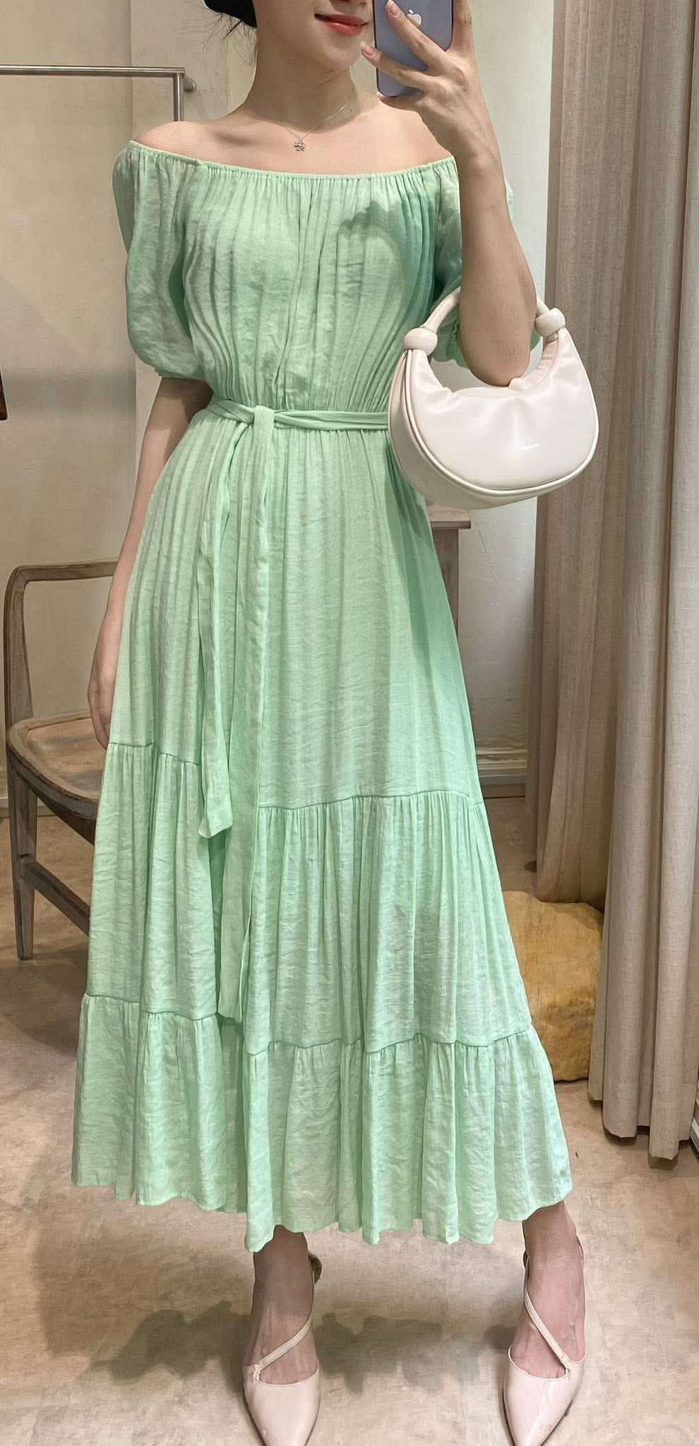  Ana Dress - Đầm xô lụa trễ vai xanh lá D57 