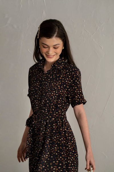  Lexie Dress - Đầm sơ mi đen hoa nhí có tay D159 
