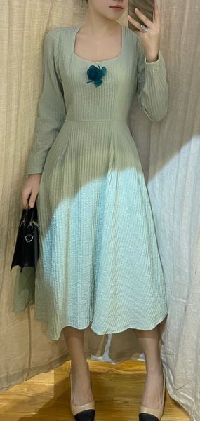  Katina  Dress - Đầm Tay Dài Cổ Vuông D042 
