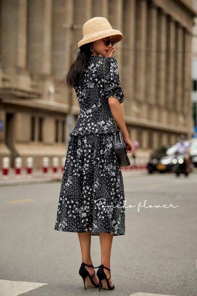  Lassy Dress - Đầm voan in hoa có cúc D709 
