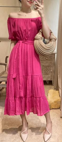  Gracie Dress - Đầm xô lụa trễ vai hồng D69 