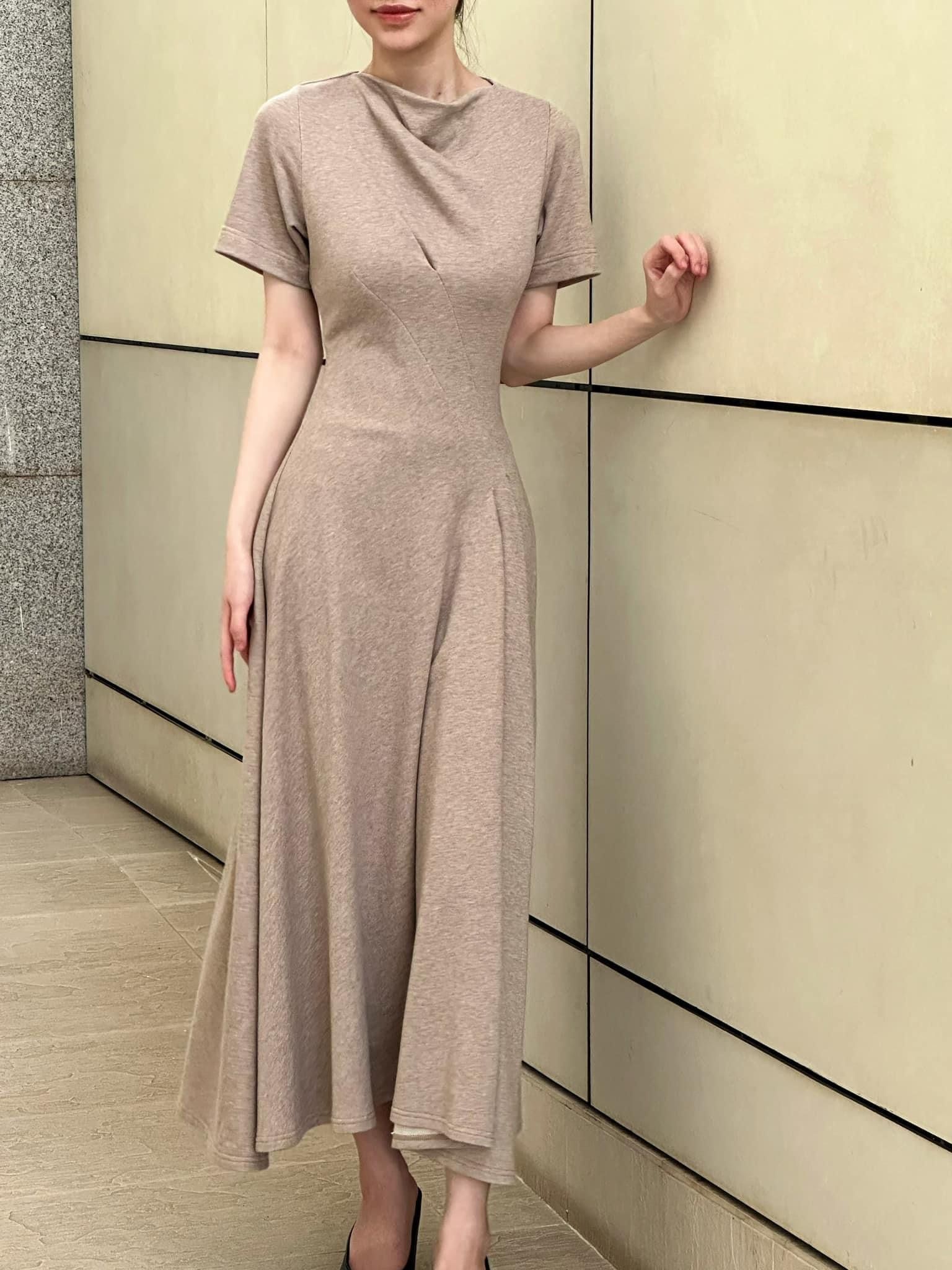  Lucin Dress - Đầm Cổ Đổ Tay Ngắn D999 