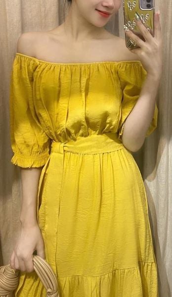  Winnie Dress - Đầm xô lụa trễ vai vàng chanh - D610 