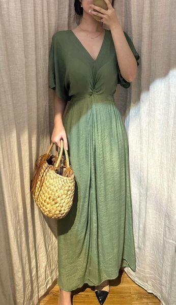  Viona Dress - Đầm Xoắn Eo Xô Lụa E104 