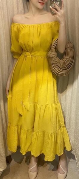  Winnie Dress - Đầm xô lụa trễ vai vàng chanh - D610 