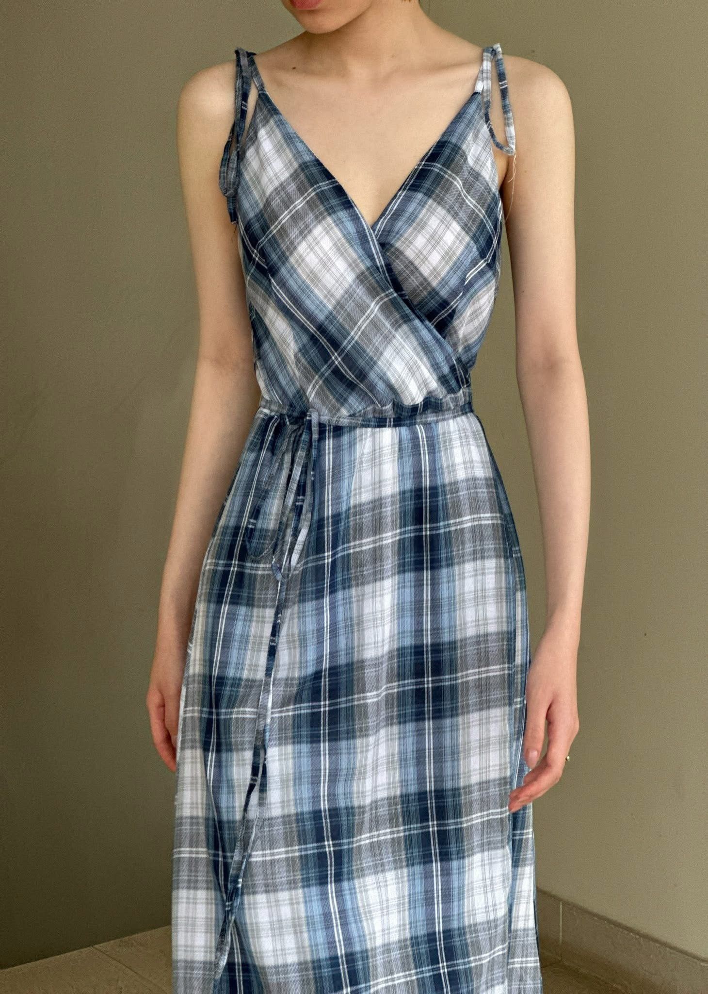  Adriana Dress - Đầm 2 dây caro chéo vạt  D968 
