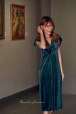 Della Dress - Đầm Nhung Xoắn Eo D909 