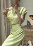  Zinnia Dress - Đầm Linen Lệch Vai Hoa Hồng D989 