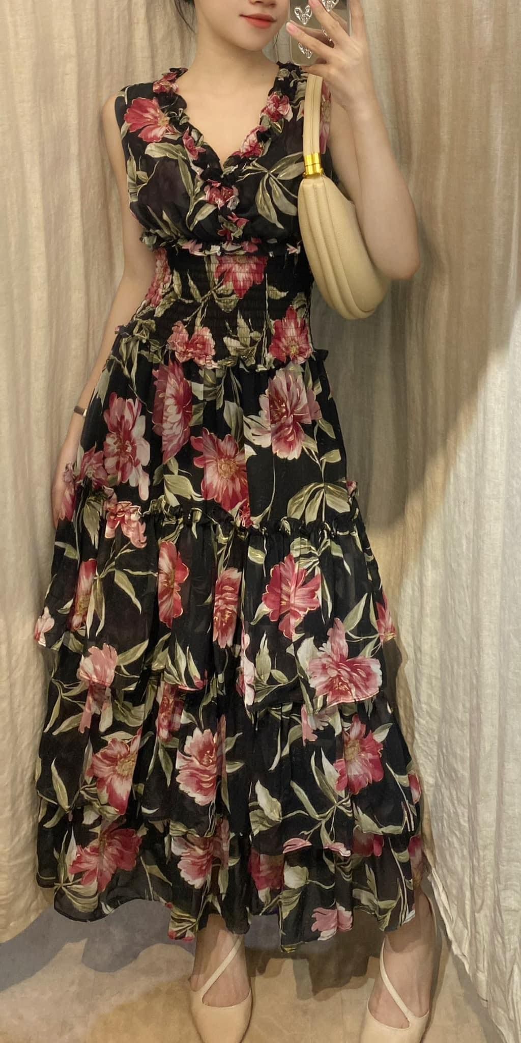  Evelyn Floral Ruffled Dress - Đầm voan sát nách , 3 tầng chun eo  D565 